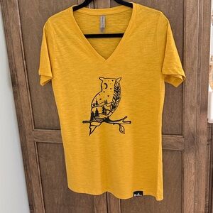 Bryson City Outdoors  Yellow Owl Graphic Short Sleeve Tee Ladies Large